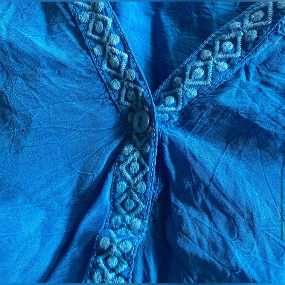 Johnny Was embroidered v-neck blouse - Picture 3 of 11